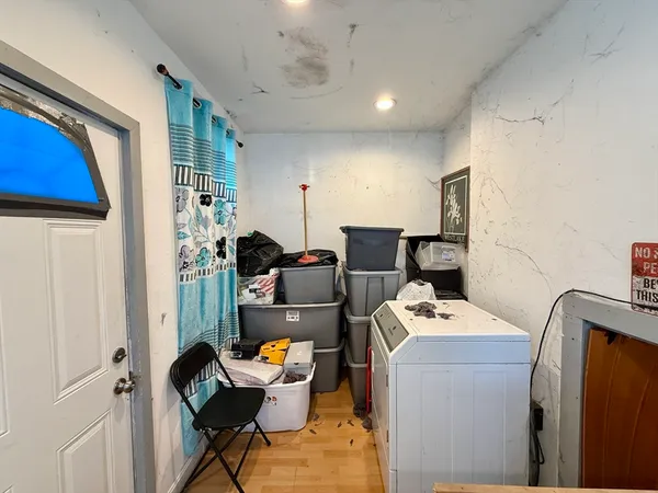 $379,000 | 21 Mott Street, Worcester, MA 01604