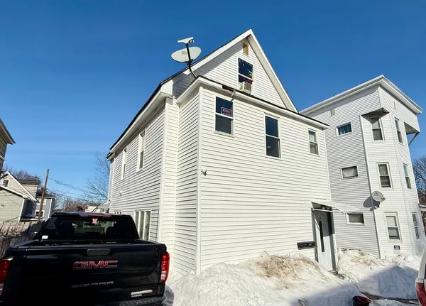 $379,000 | 21 Mott Street, Worcester, MA 01604