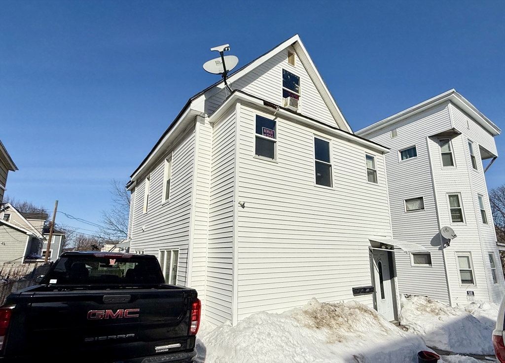 21 Mott Street Worcester, MA 01604 - Photo 2 of 30