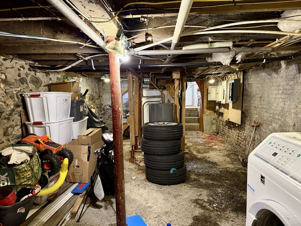 21 Mott Street Worcester, MA 01604 - Photo 28 of 30