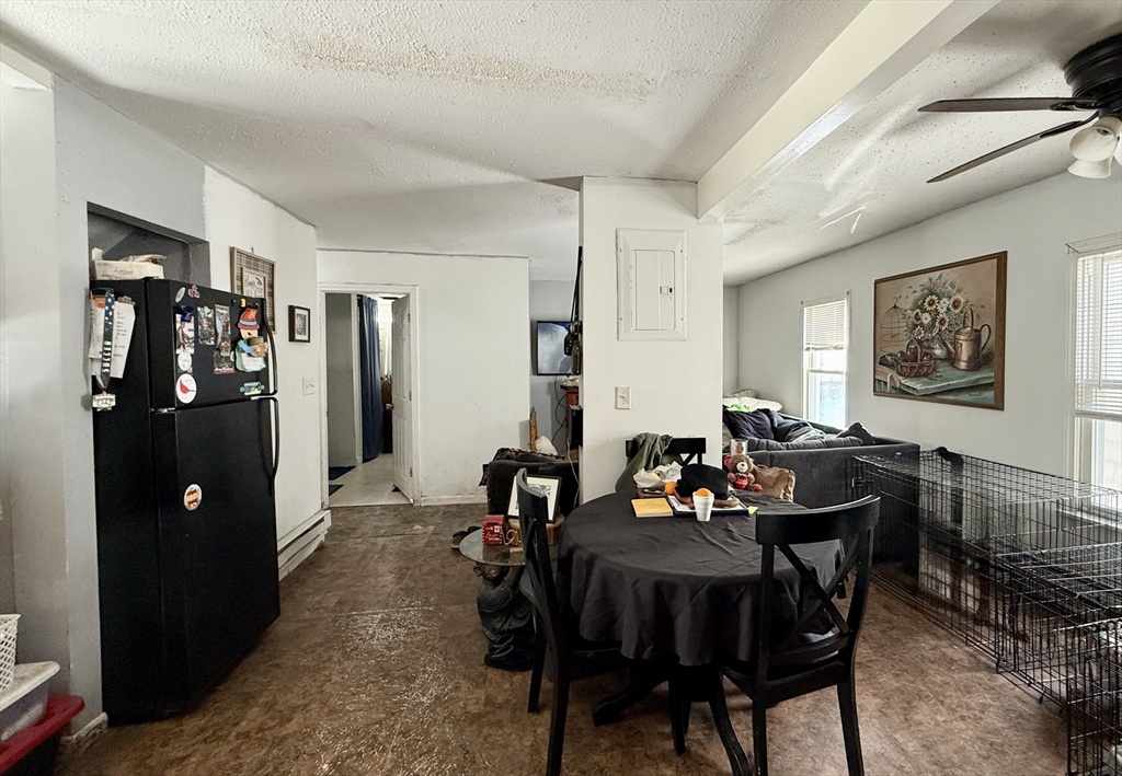 21 Mott Street Worcester, MA 01604 - Photo 6 of 30