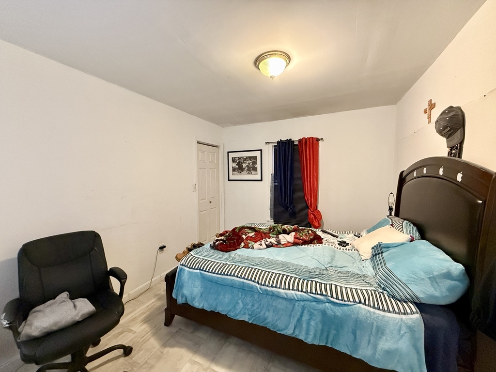 21 Mott Street Worcester, MA 01604 - Photo 9 of 30