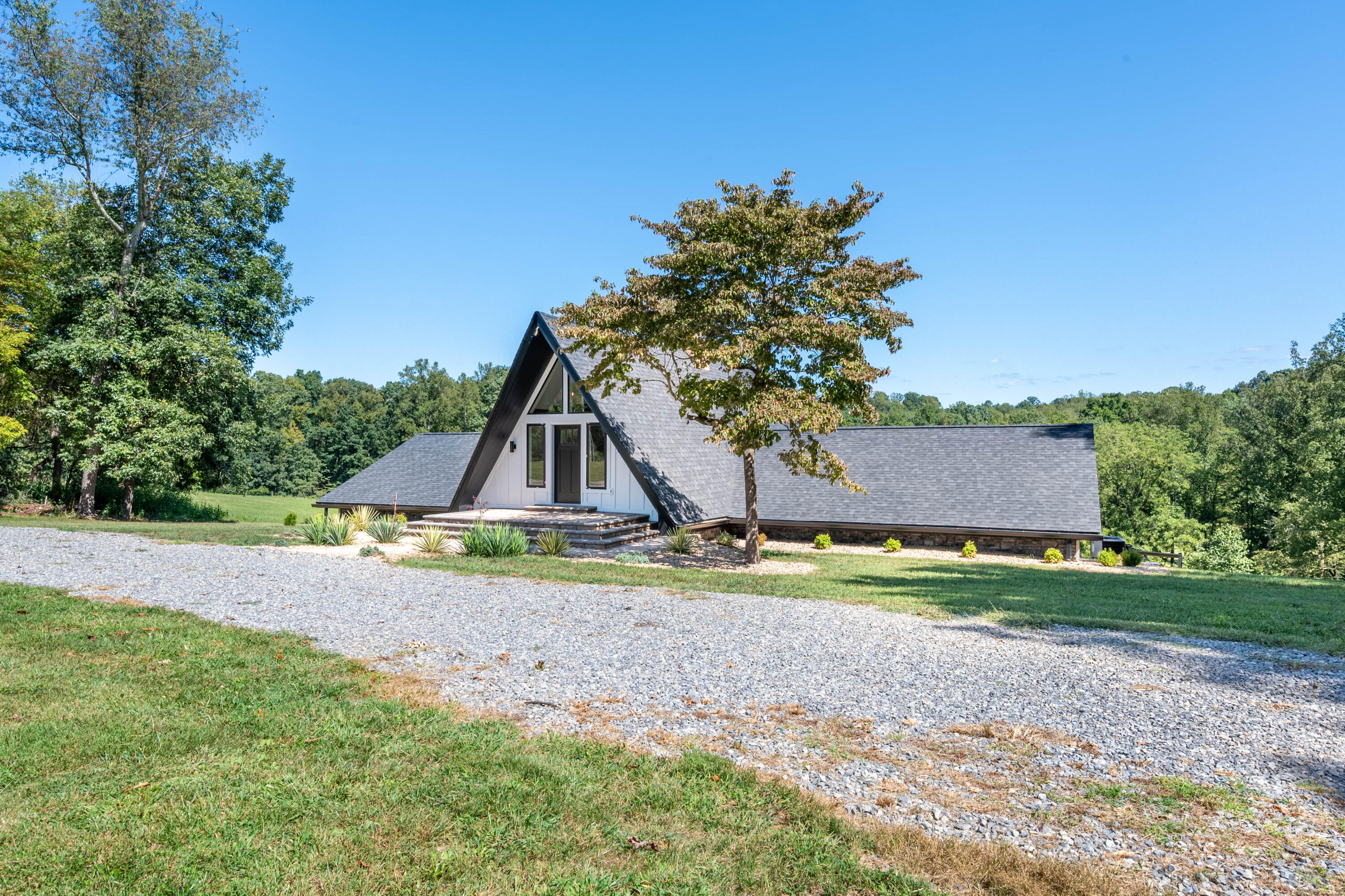 692 Morewood Road Hardy, VA 24101 - Photo 4 of 92 Hardy-4