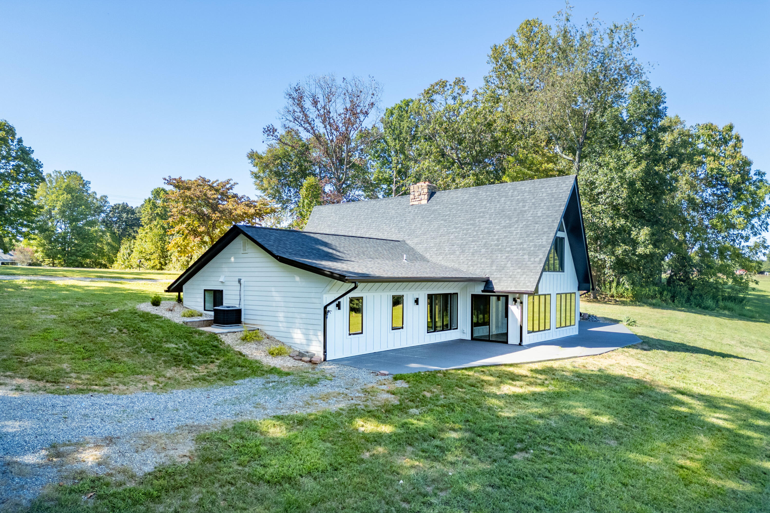 692 Morewood Road Hardy, VA 24101 - Photo 6 of 92 Hardy-6