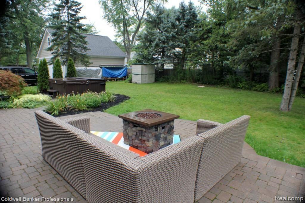 3913 Wakefield Road Berkley, MI 48072 - Photo 5 of 18