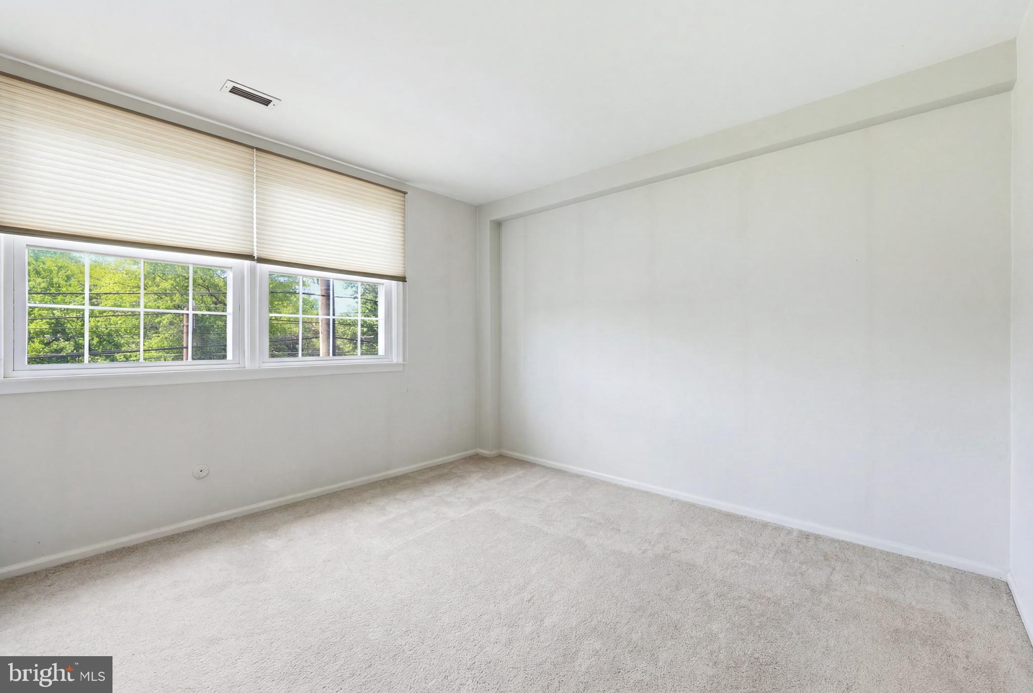 207 Haddonfield Cmns, Unit 207 Haddonfield, NJ 08033 - Photo 18 of 30