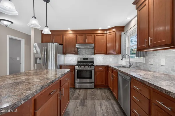 $2,500 | 614 Park Avenue, Albany, NY 12208