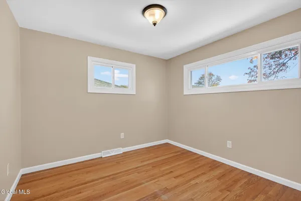 $2,500 | 614 Park Avenue, Albany, NY 12208