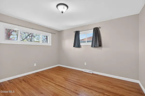 $2,500 | 614 Park Avenue, Albany, NY 12208