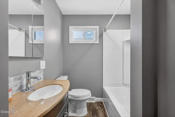 $2,500 | 614 Park Avenue, Albany, NY 12208