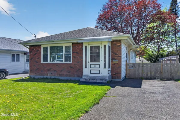 $2,500 | 614 Park Avenue, Albany, NY 12208