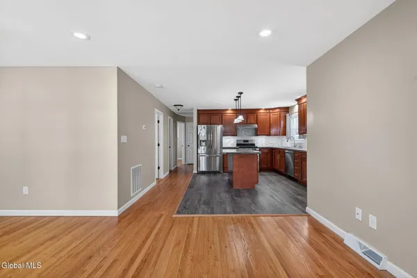 $2,500 | 614 Park Avenue, Albany, NY 12208
