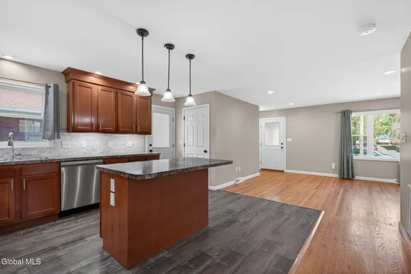 $2,500 | 614 Park Avenue, Albany, NY 12208