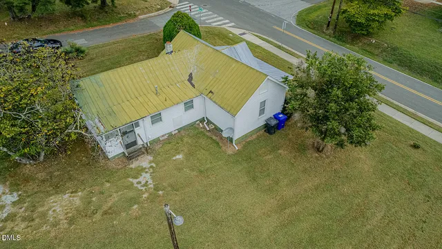 a view of a terrace with sitting area