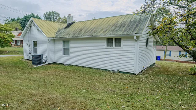 $259,000 | 125 North Nash Street, Hillsborough, NC 27278