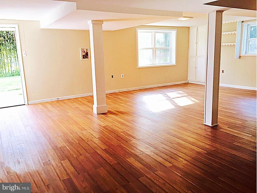 12904 Neola Road Silver Spring, MD 20906 - Photo 20 of 30 WALK-OUT FIN Lwr-Lvl ALL-NEW FLOORING* FULL BATH