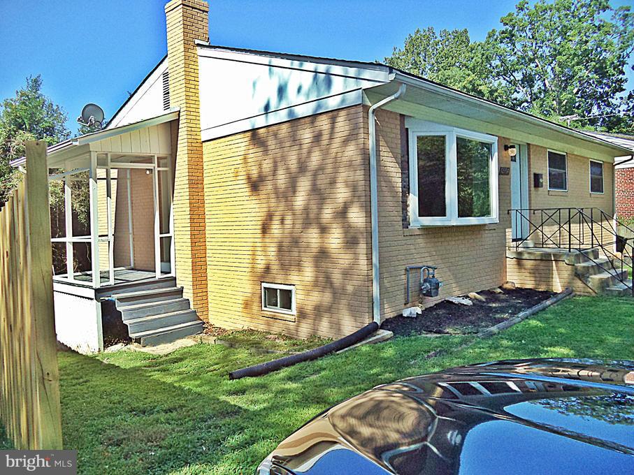 12904 Neola Road Silver Spring, MD 20906 - Photo 25 of 30 DRIVEWAY, FRONT PORCH, SIDE PORCH TOO !