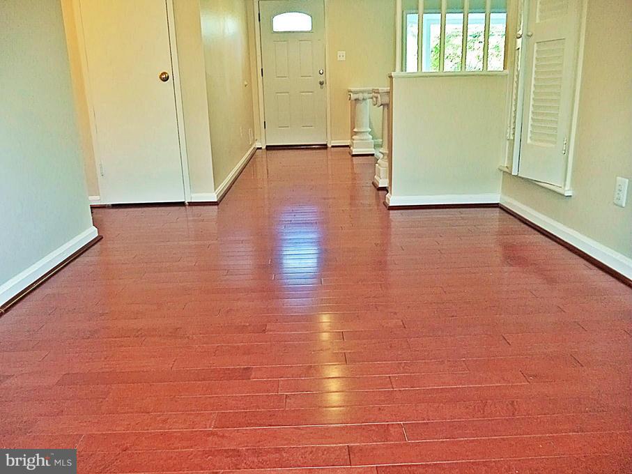 12904 Neola Road Silver Spring, MD 20906 - Photo 6 of 30 WARMING and BEAUTIFUL HARDWOOD FLOORS !