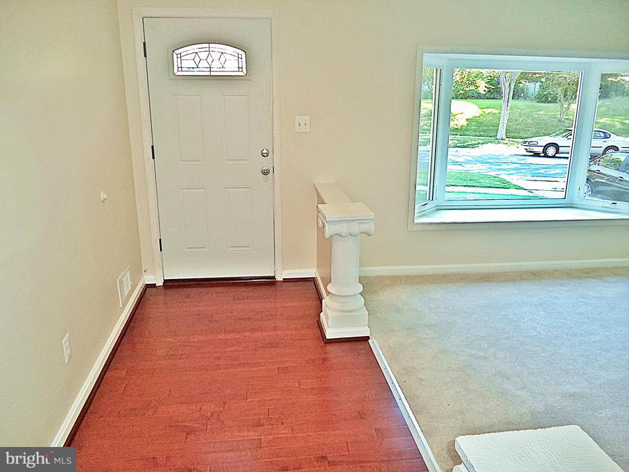 12904 Neola Road Silver Spring, MD 20906 - Photo 9 of 30 ALL-NEW GORGEOUS GRANITES*CERAMICS*STNLSS-STL*NEW