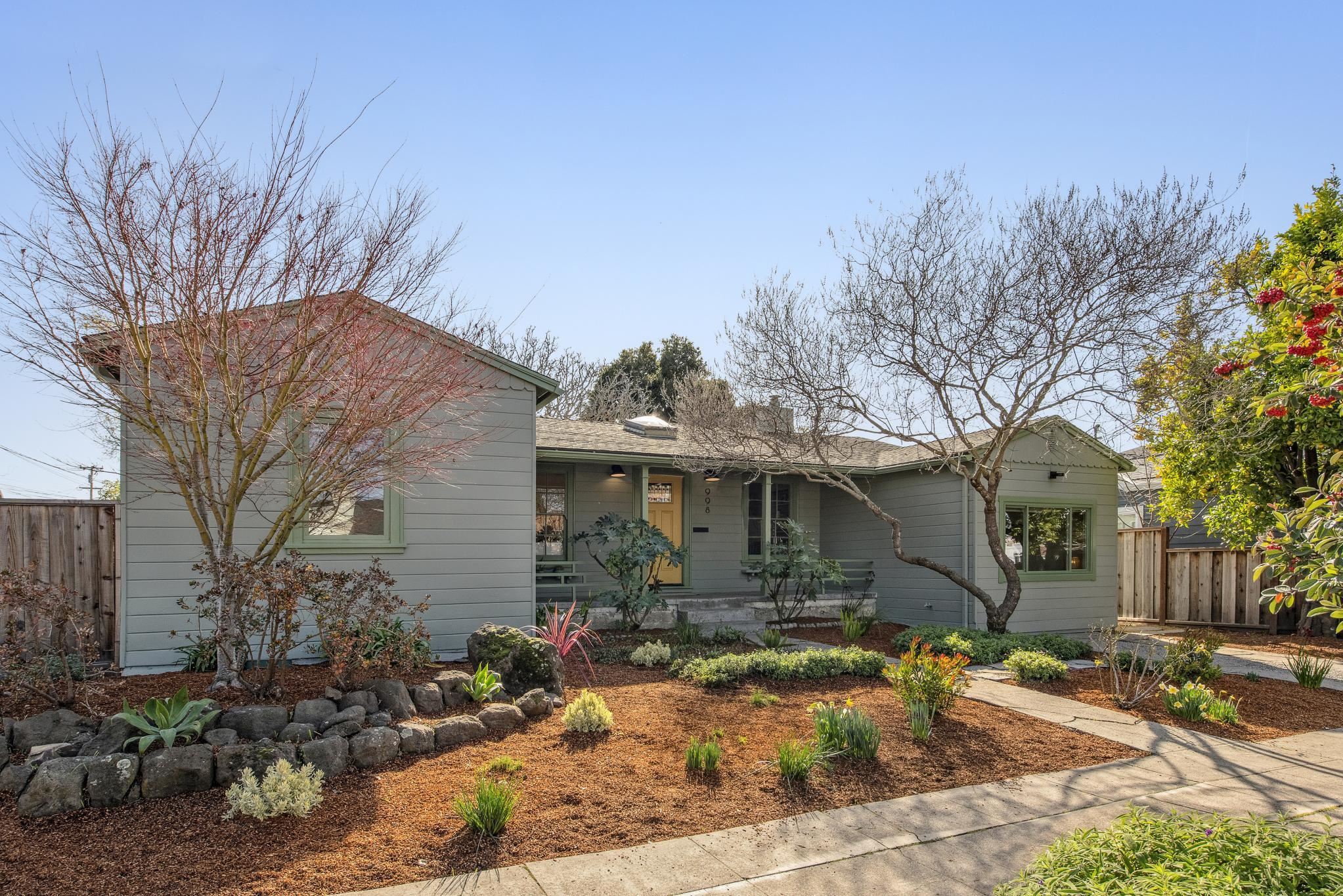 998 Virginia Street Berkeley, CA 94710 - Photo 3 of 50