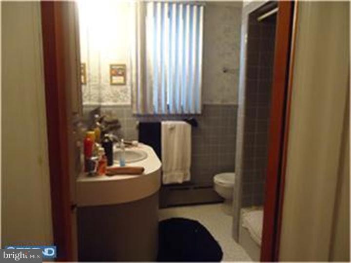 1232 Marlyn Road Philadelphia, PA 19151 - Photo 11 of 12 Gallery Image 11