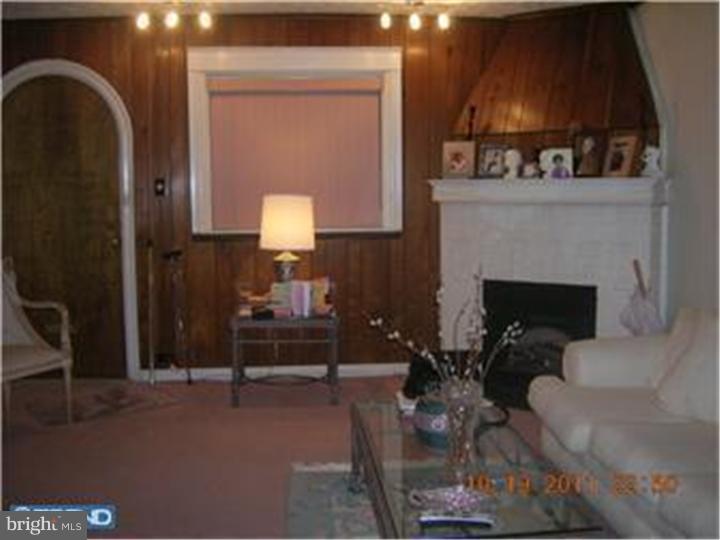 1232 Marlyn Road Philadelphia, PA 19151 - Photo 4 of 12 Gallery Image 4