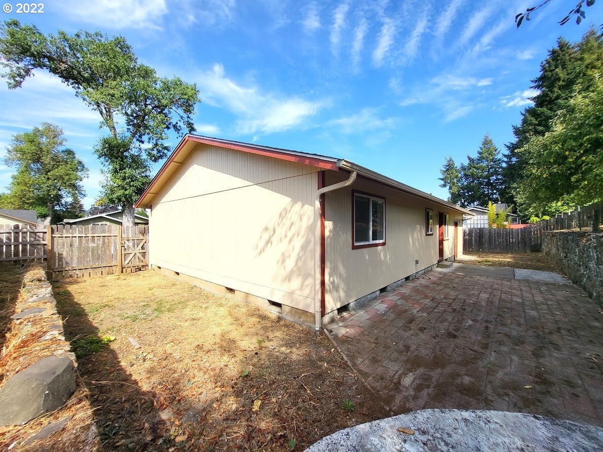 1336 South 7th Street Cottage Grove, OR 97424 - Photo 12 of 16