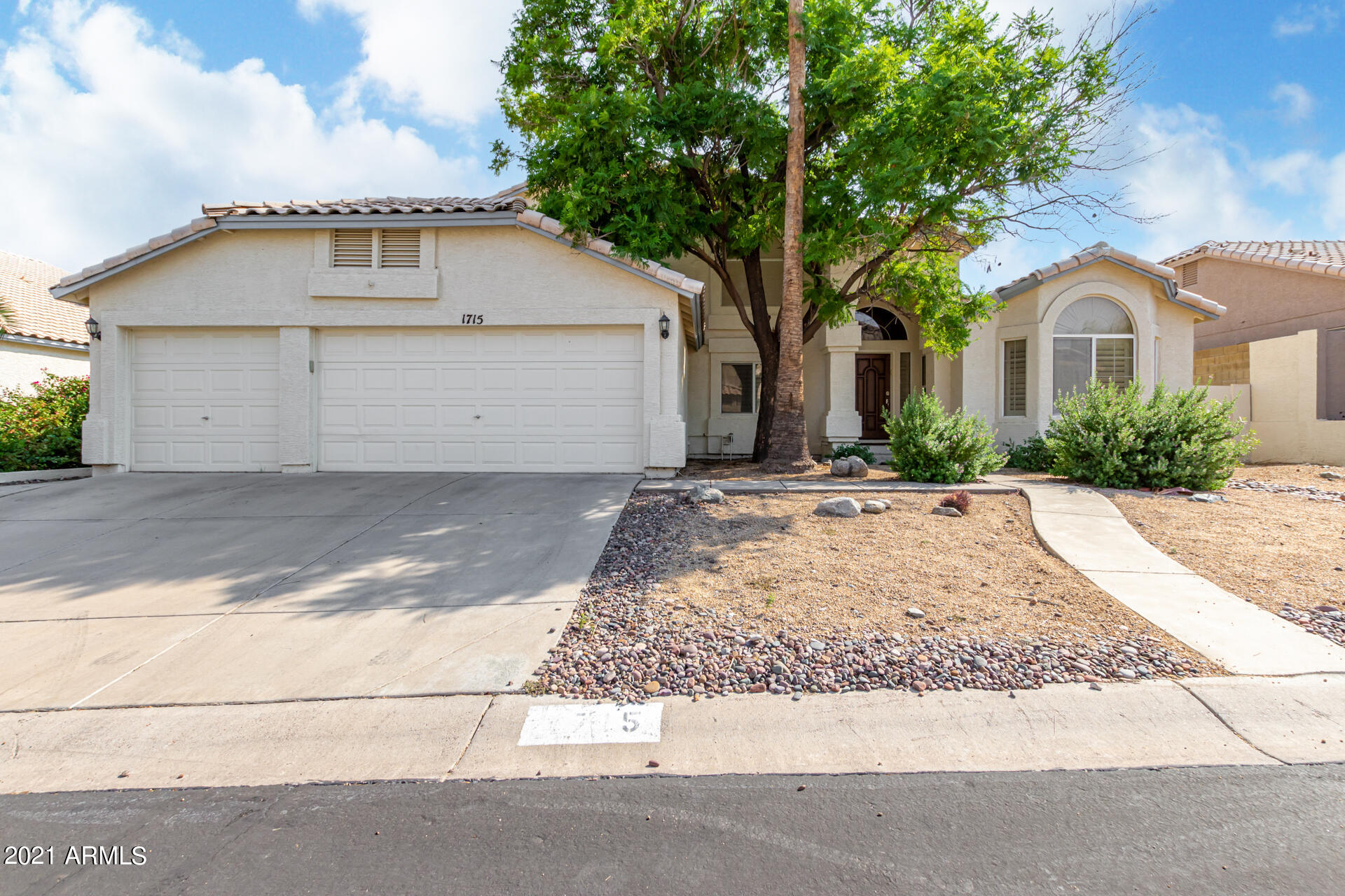 1715 East Redfield Road Phoenix, AZ 85022 - Photo 1 of 54 2 - Redfield