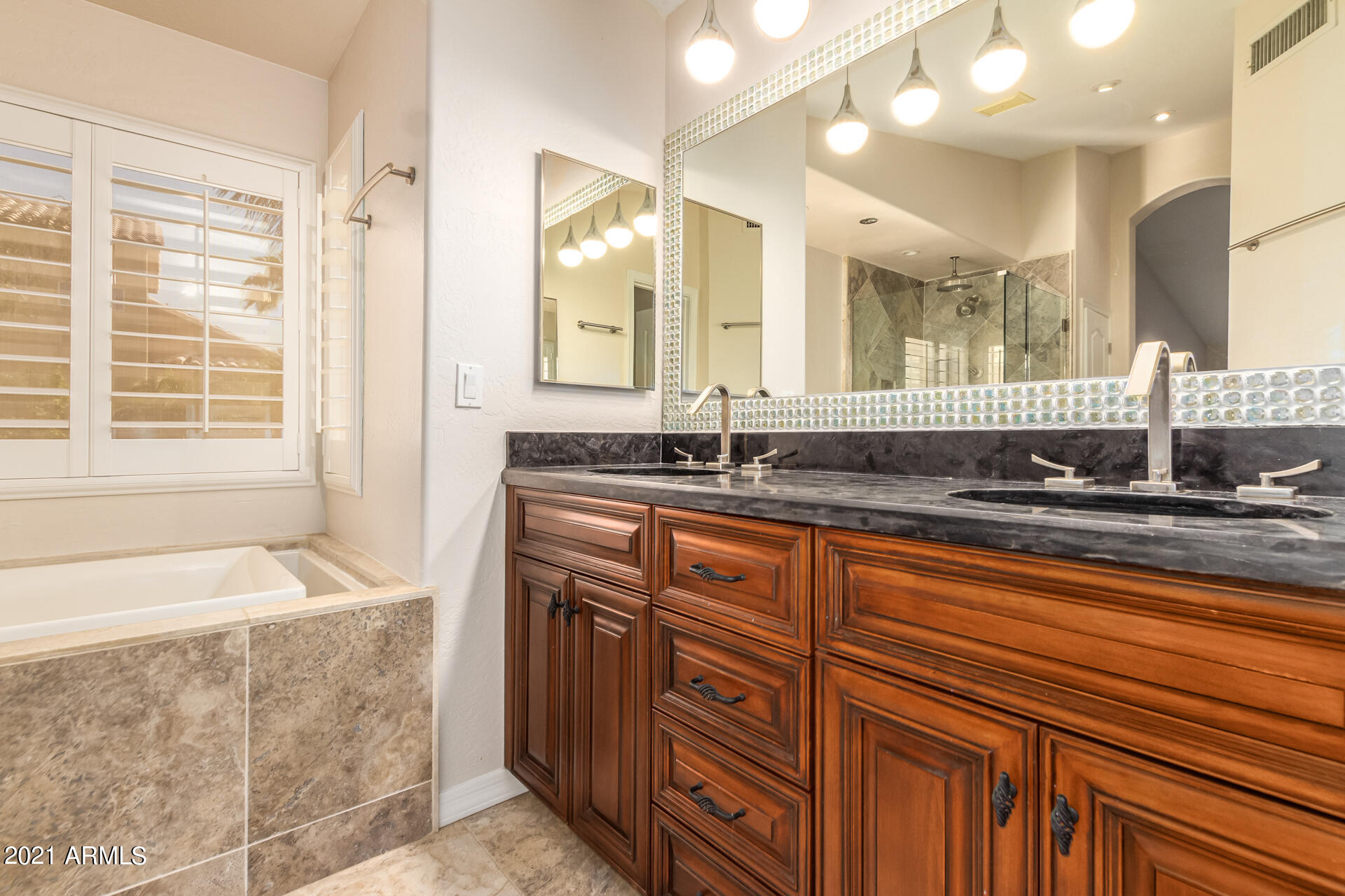 1715 East Redfield Road Phoenix, AZ 85022 - Photo 27 of 54 Master Bathroom