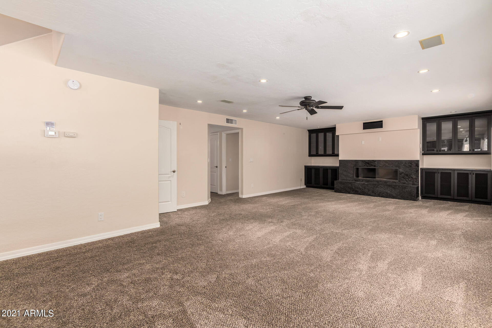 1715 East Redfield Road Phoenix, AZ 85022 - Photo 3 of 54 Enormous size family Room