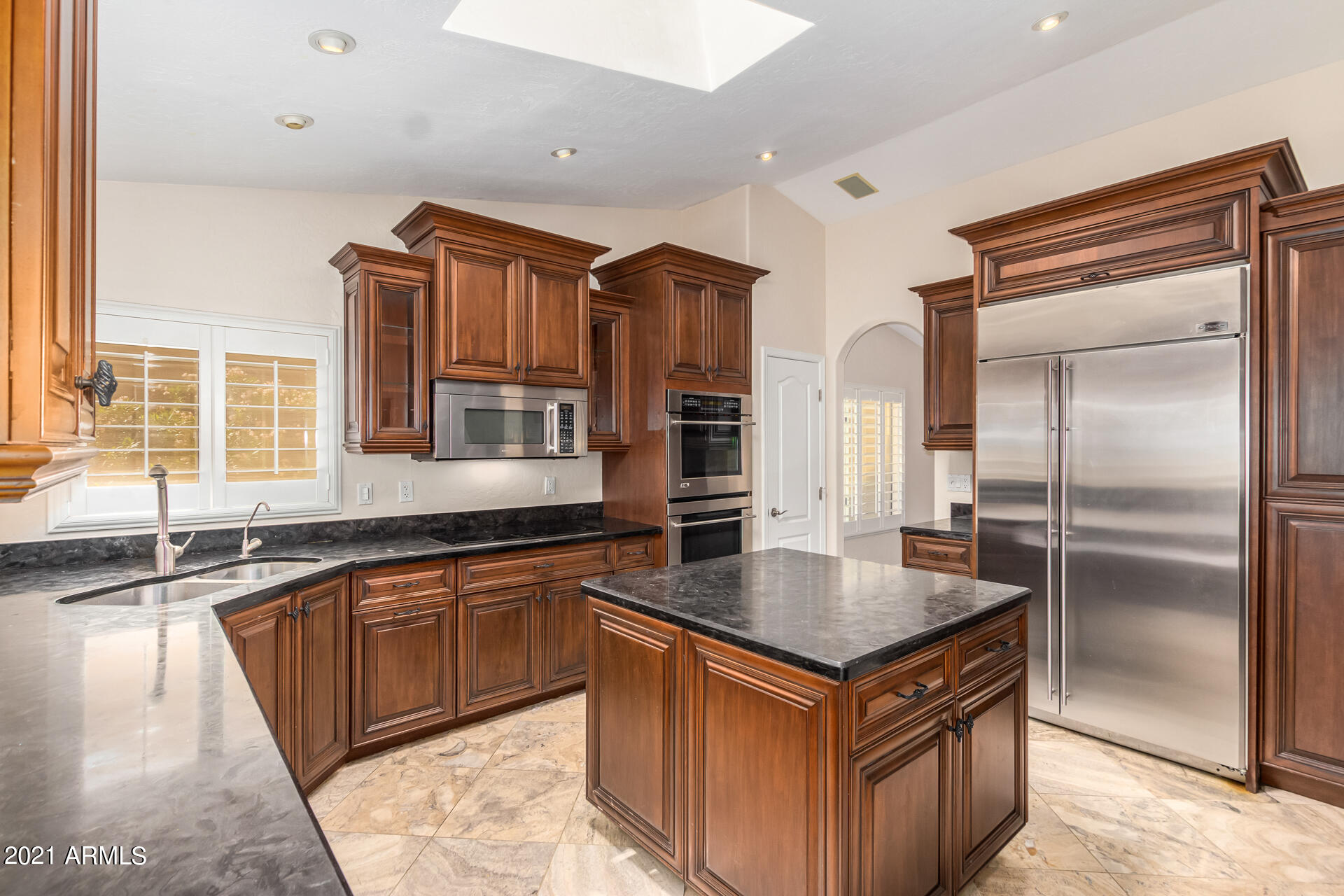 1715 East Redfield Road Phoenix, AZ 85022 - Photo 7 of 54 Kitchen