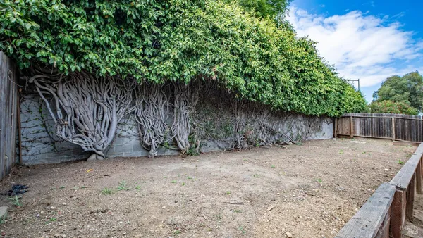 $565,000 | 2495 Carnation Drive, Fairfield, CA 94533