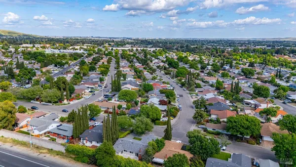 $565,000 | 2495 Carnation Drive, Fairfield, CA 94533