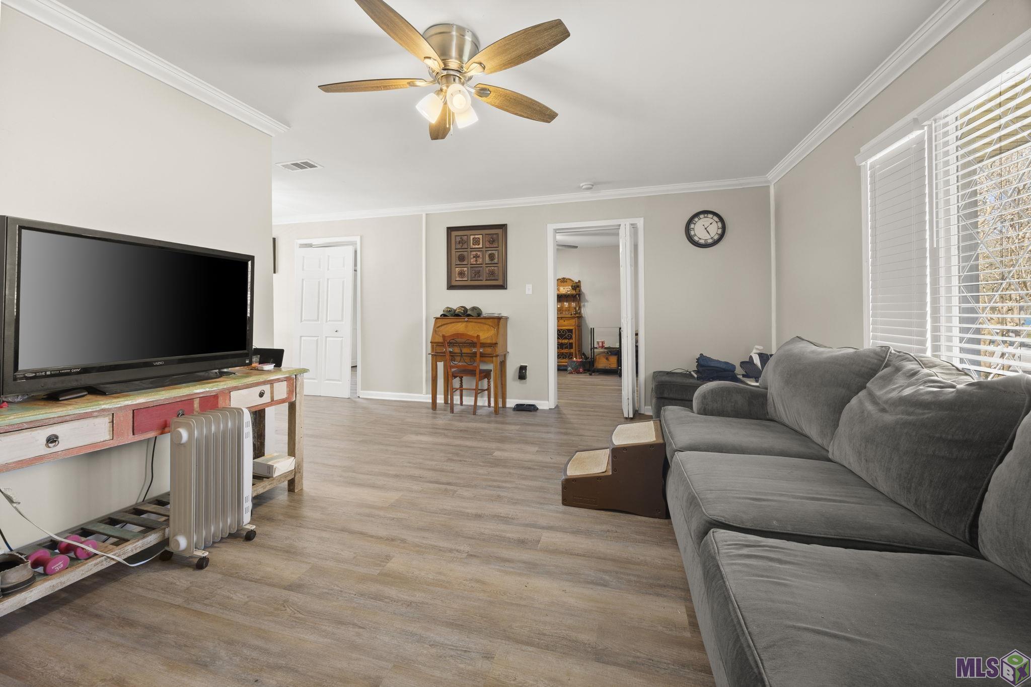 2112 East Contour Drive Baton Rouge, LA 70809 - Photo 4 of 20