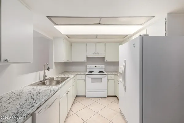 $2,000 | 517 West Duke Drive, Tempe, AZ 85283