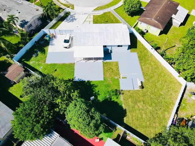 $525,999 | 4384 Northwest 202nd Street, Miami Gardens, FL 33055