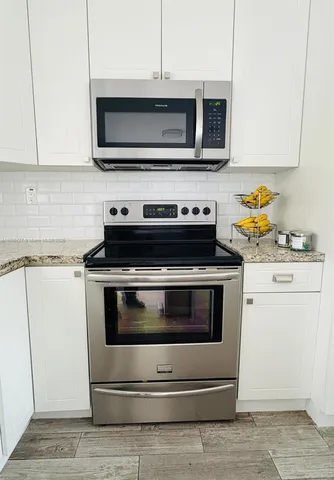 $525,999 | 4384 Northwest 202nd Street, Miami Gardens, FL 33055