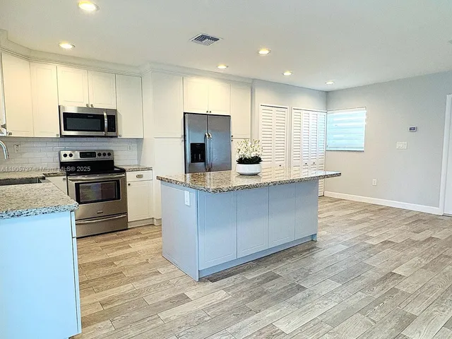 $525,999 | 4384 Northwest 202nd Street, Miami Gardens, FL 33055