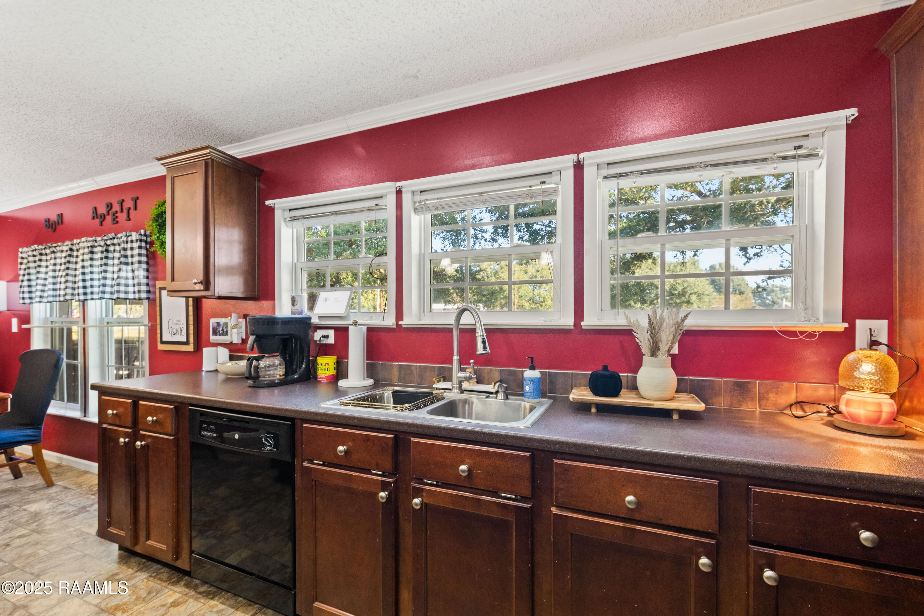 7713 Fred Romero Road New Iberia, LA 70560 - Photo 18 of 33 7713FredRomero-48