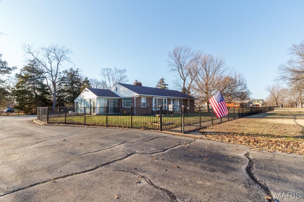 837 Lynn Street Lebanon, MO 65536 - Photo 1 of 35