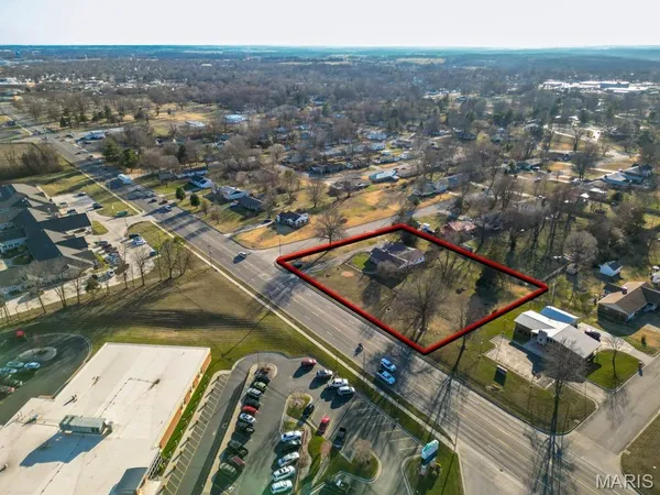 $279,900 | 837 Lynn Street, Lebanon, MO 65536