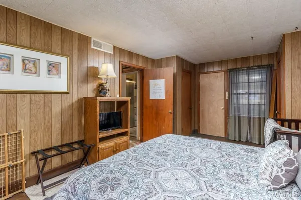 $279,900 | 837 Lynn Street, Lebanon, MO 65536