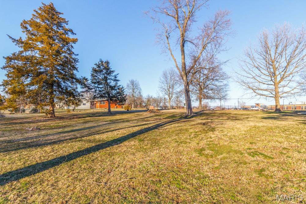 837 Lynn Street Lebanon, MO 65536 - Photo 32 of 35
