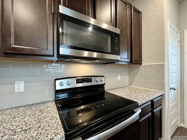 $1,695 | 9330 Trap Rock Drive, San Antonio, TX 78211