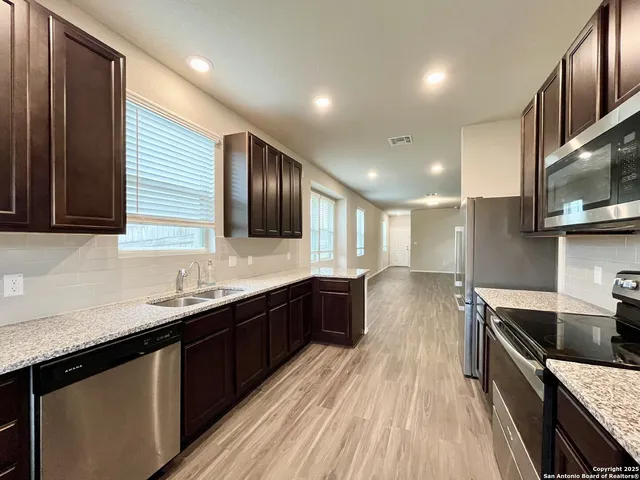 $1,695 | 9330 Trap Rock Drive, San Antonio, TX 78211