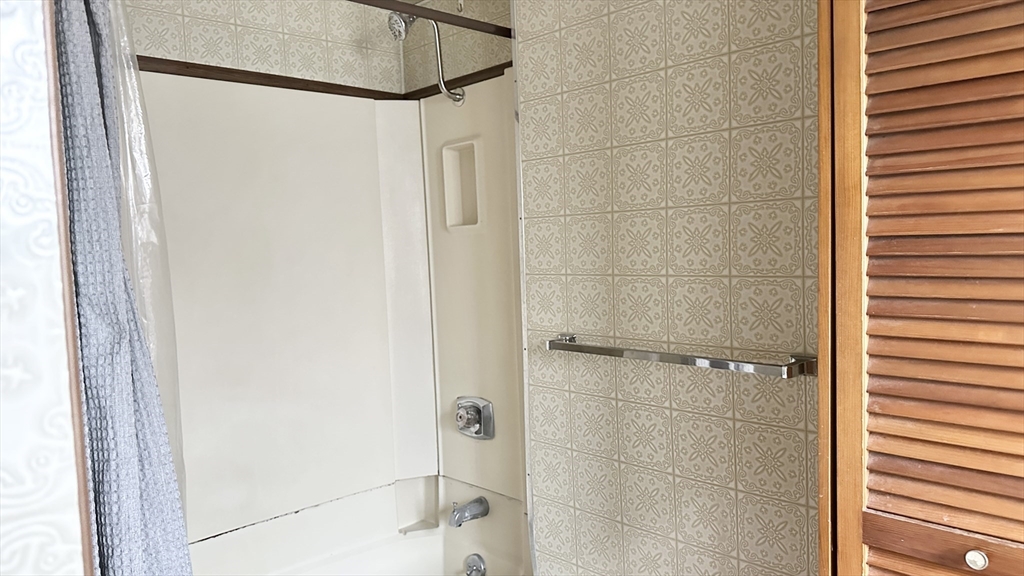 129 Cabot Street Lowell, MA 01854 - Photo 10 of 15