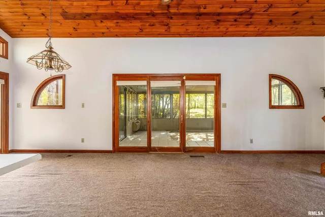 a view of an entryway