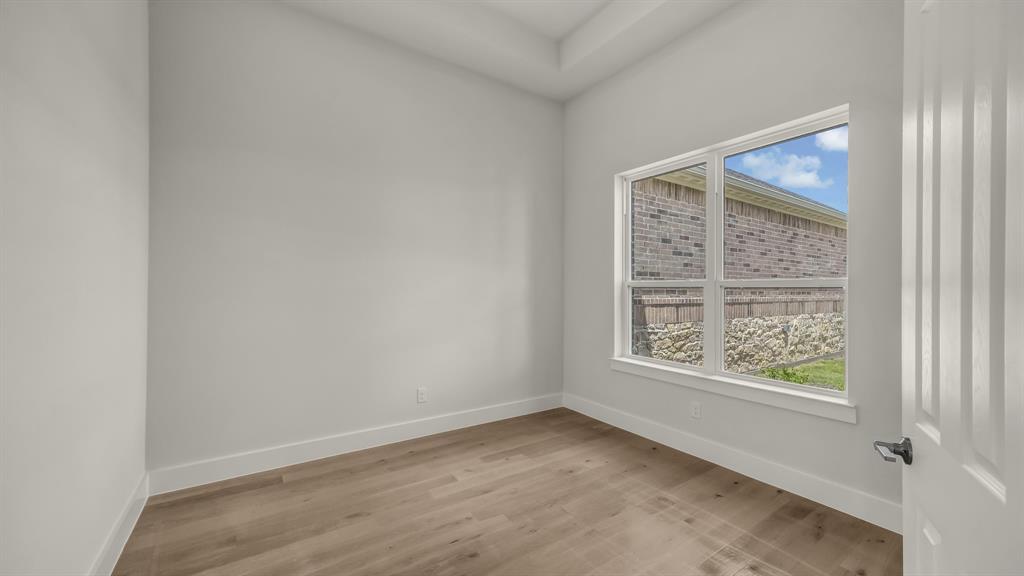 1097 Woodland Road Weatherford, TX 76088 - Photo 5 of 40