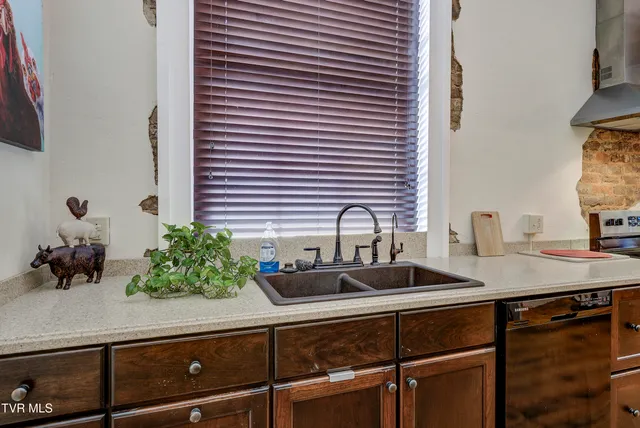 $670,000 | 109 East Main Street, Unit STE 301, Jonesborough, TN 37659