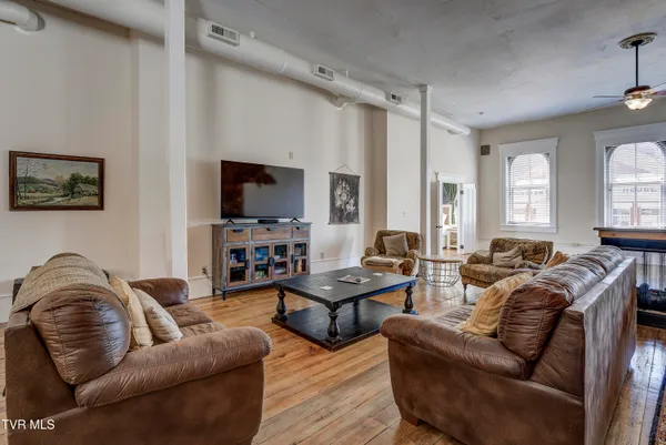 $670,000 | 109 East Main Street, Unit STE 301, Jonesborough, TN 37659